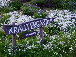 Zum Kräutergarten