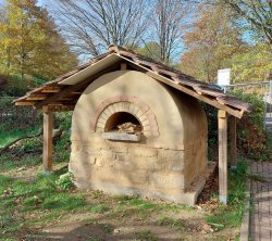 Lehmbackofen am Brehm-Schullandheim